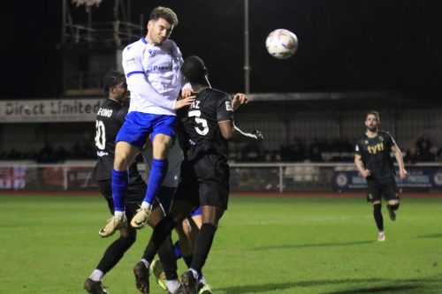 IMG 4333-Billy-Leonard-wins-a-challenge-against-Eduino-Vaz