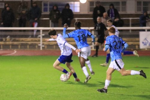 IMG 2912-Josh-Keeya-challenges-Olly-Davis