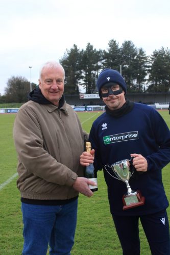 IMG 3386-Sam-Youngs-collects-the-December-player-of-the-month-award-from-Rick-Howlett-of-sponsors-Vanderpump-Sykes