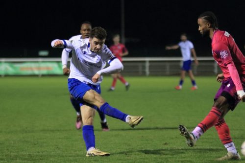 IMG 3668-Billy-Leonard-shoots-past-Ricky-Korboa