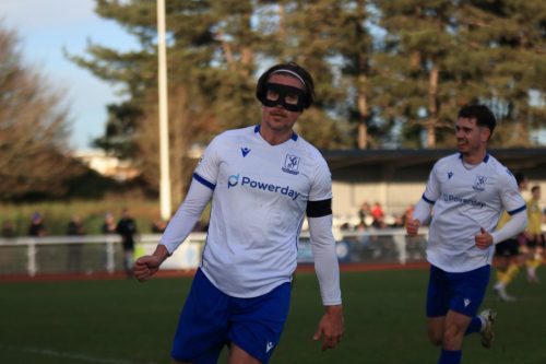 IMG 3773-Sam-Youngs-and-Billy-Leonard-celebrate-Youngs-goal