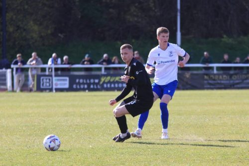 IMG 5221-Harry-Ransom-R-clears-from-Corie-Andrews