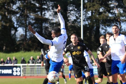 IMG 5276-Paul-Appiah-cant-quite-make-contact-at-the-far-post