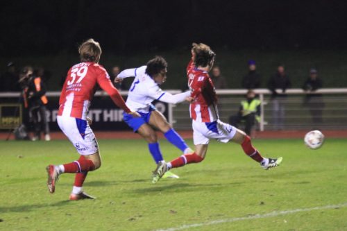 IMG 4902-Nino-Adom-Malaki-shoots-narrowly-wide