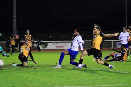 IMG 3312-Lamar-Reynolds-scores-the-winning-goal