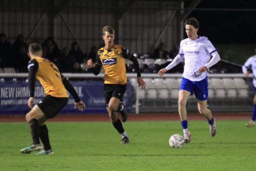 IMG 3337-Olly-Davis-R-runs-at-George-Fowler-L-with-Leo-Hamblin-covering