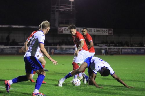 IMG 2165-Ebbsfleets-Charlie-Seaman-challenges-Bayley-Brown