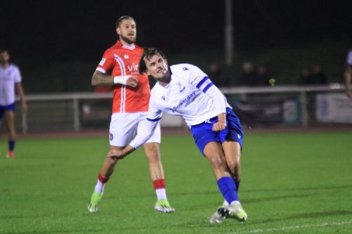 IMG 2286-Sam-Youngs-shoots-high-over-the-bar