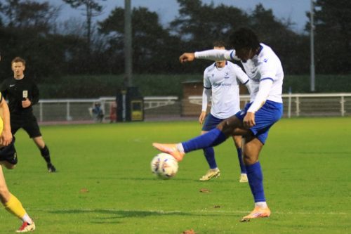 IMG 3199-Nino-Adom-Malki-shanks-an-attempted-shot