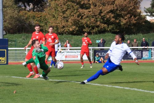 IMG 1870-Tom-Allsopp-saves-from-Lamar-Reynolds