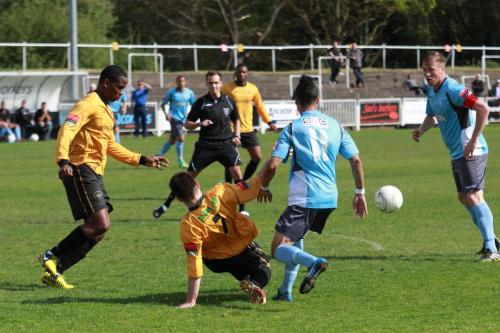 Crays-Cesc-Fakinos-7-tackles-Corey-Whitely