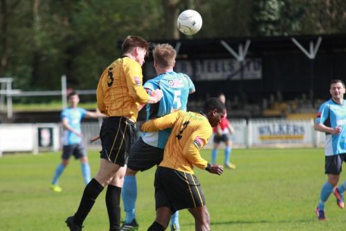 Crays-Max-Fitzgerald-L-heads-clear-from-Mark-Kirby