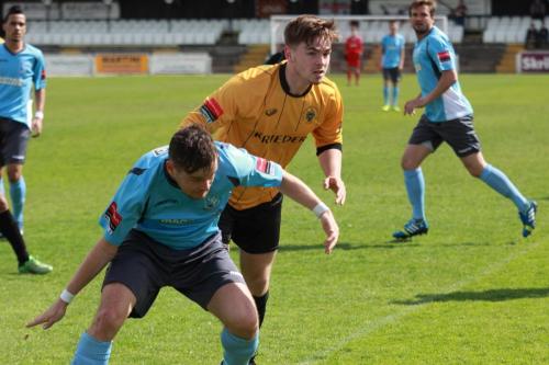 Enfields-Liam-Hope-blue-and-Crays-Max-Fitzgerald