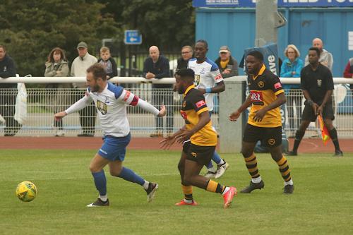 Scott Thomas under pressure